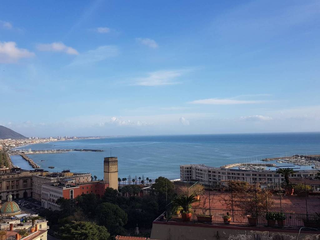 appartamento in vendita a Salerno in zona Centro Città