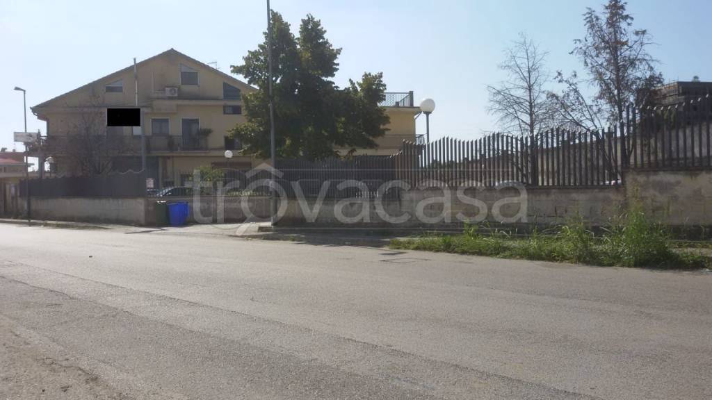 negozio in vendita a Salerno in zona San Leonardo