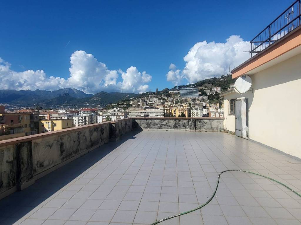appartamento in vendita a Salerno in zona Torrione