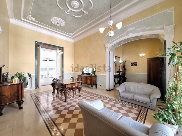 appartamento in vendita a Salerno in zona Centro Città