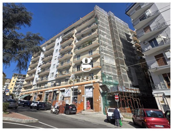 locale di sgombero in vendita a Salerno