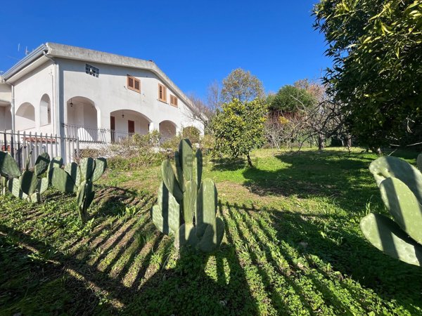casa indipendente in vendita a Salerno in zona Fontana di Genca / Pastorano