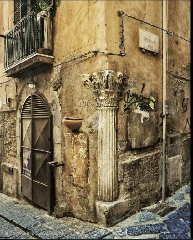 appartamento in vendita a Salerno in zona Centro Città