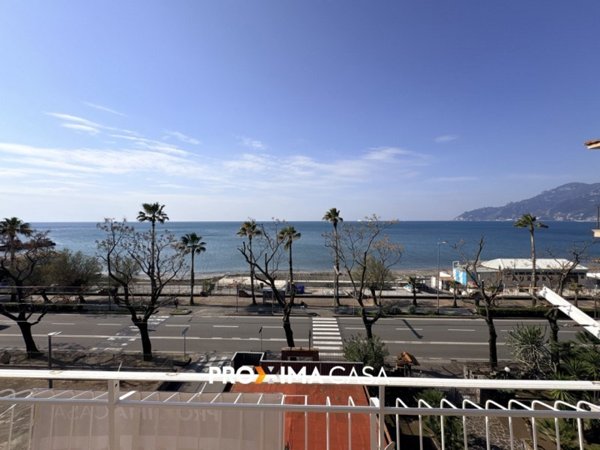 appartamento in vendita a Salerno in zona Irno