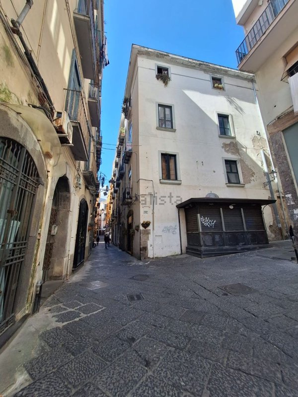 appartamento in vendita a Salerno in zona Centro Città