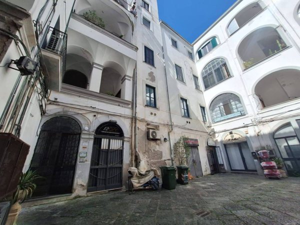 appartamento in vendita a Salerno in zona Centro Città