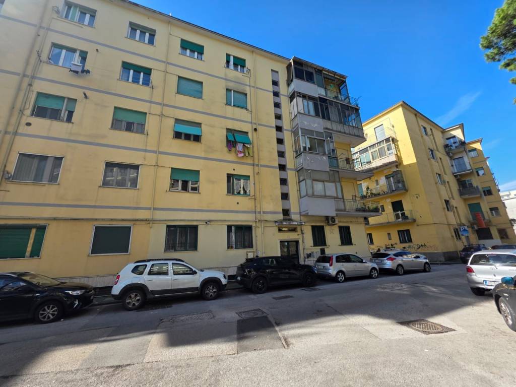 appartamento in vendita a Salerno in zona Irno