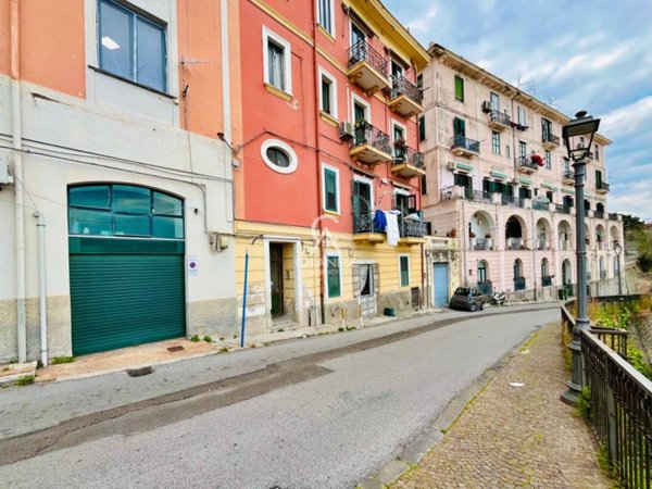 appartamento in vendita a Salerno in zona Centro Città