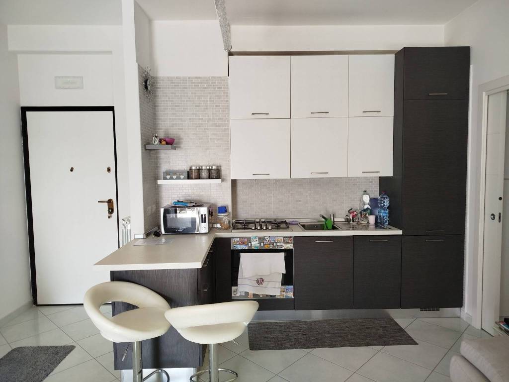 appartamento in vendita a Salerno in zona Pastena