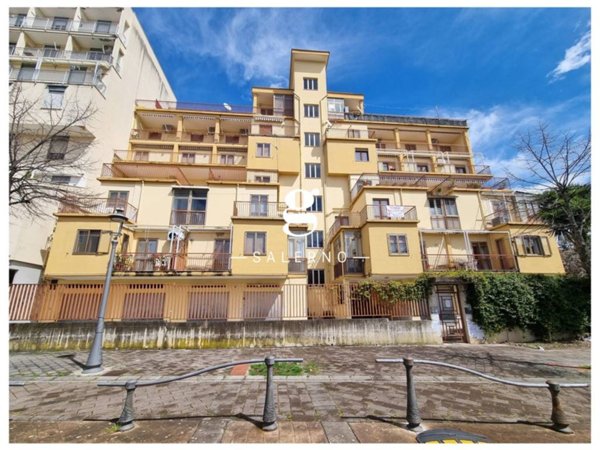 appartamento in vendita a Salerno in zona Pastena