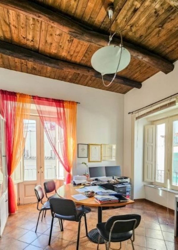 appartamento in vendita a Salerno in zona Centro Città