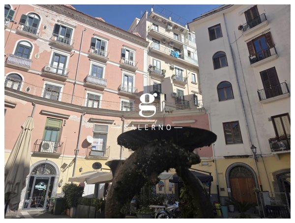appartamento in vendita a Salerno in zona Centro Città