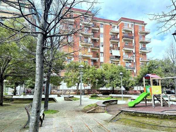 appartamento in vendita a Salerno in zona Torrione
