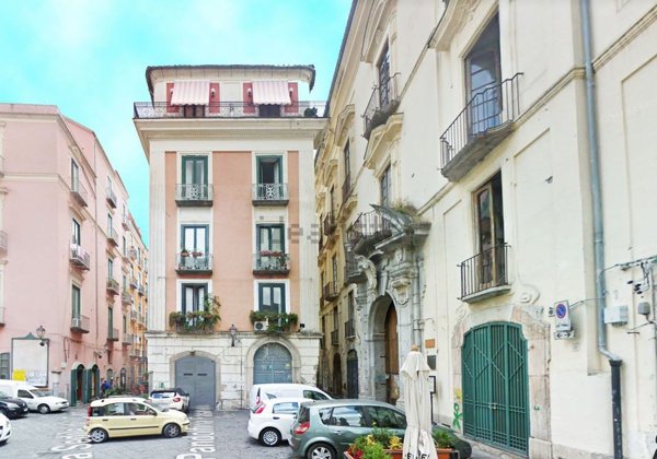 appartamento in vendita a Salerno in zona Centro Città