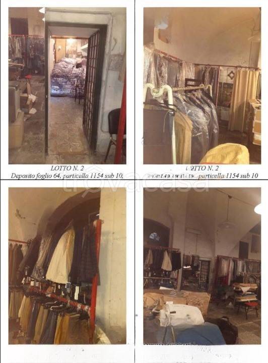 locale commerciale in vendita a Salerno in zona Centro Città