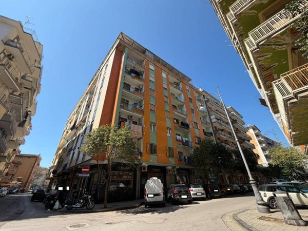 appartamento in vendita a Salerno in zona Pastena