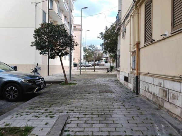 appartamento in vendita a Salerno in zona Pastena