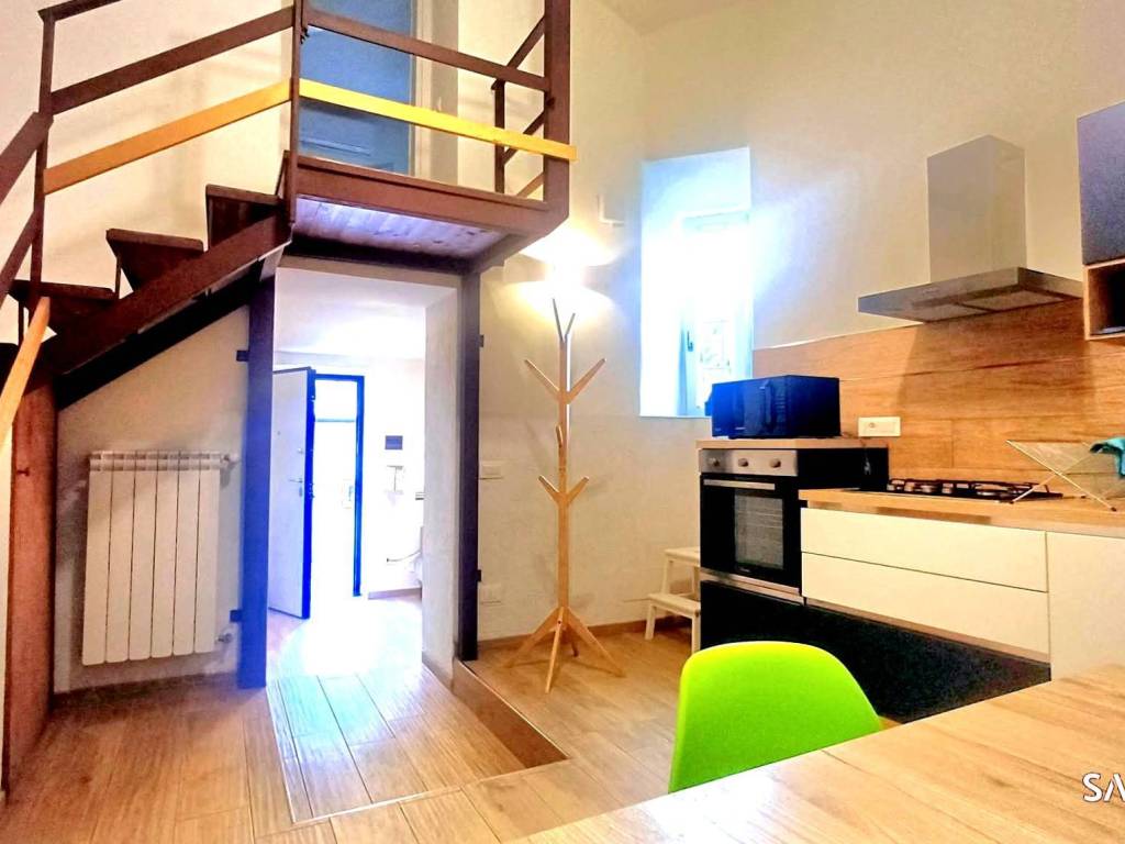 casa indipendente in vendita a Salerno in zona Centro Città