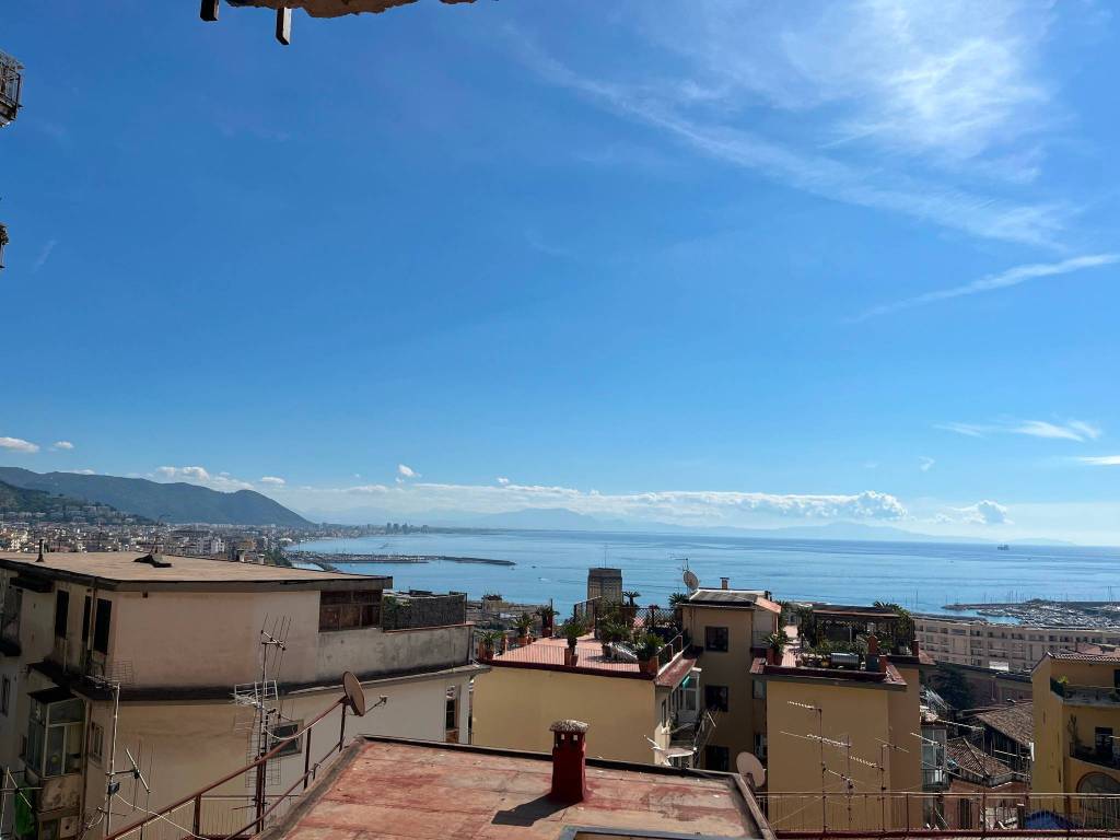 appartamento in vendita a Salerno in zona Centro Città