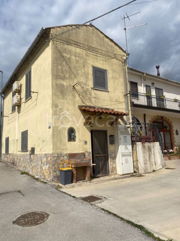 casa indipendente in vendita a Salerno in zona Ogliara