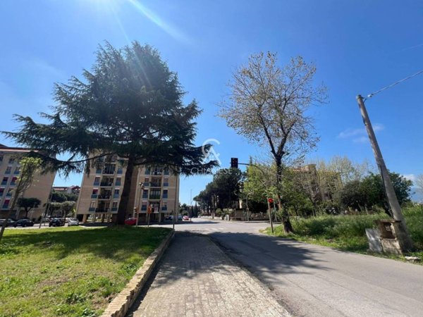 appartamento in vendita a Salerno in zona Mercatello