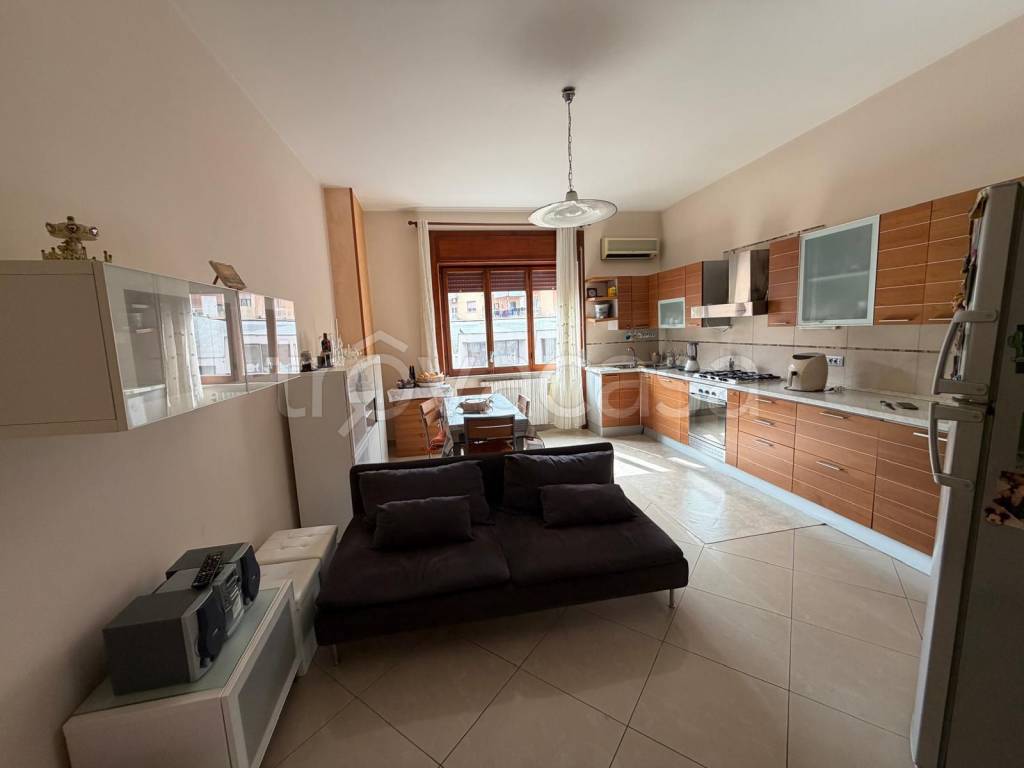 appartamento in vendita a Salerno in zona Pastena