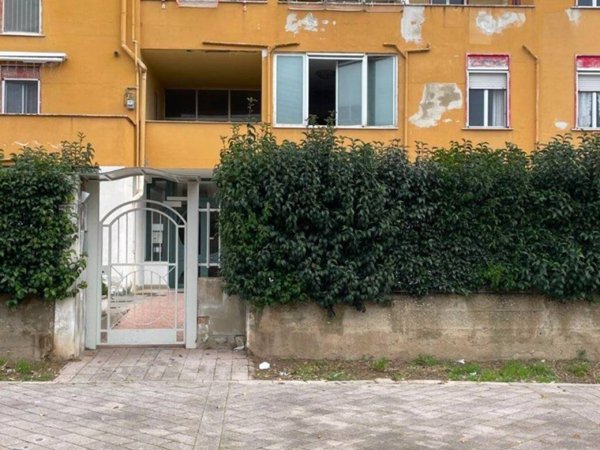 appartamento in vendita a Salerno in zona Pastena