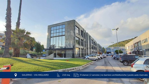 ufficio in vendita a Salerno in zona San Leonardo