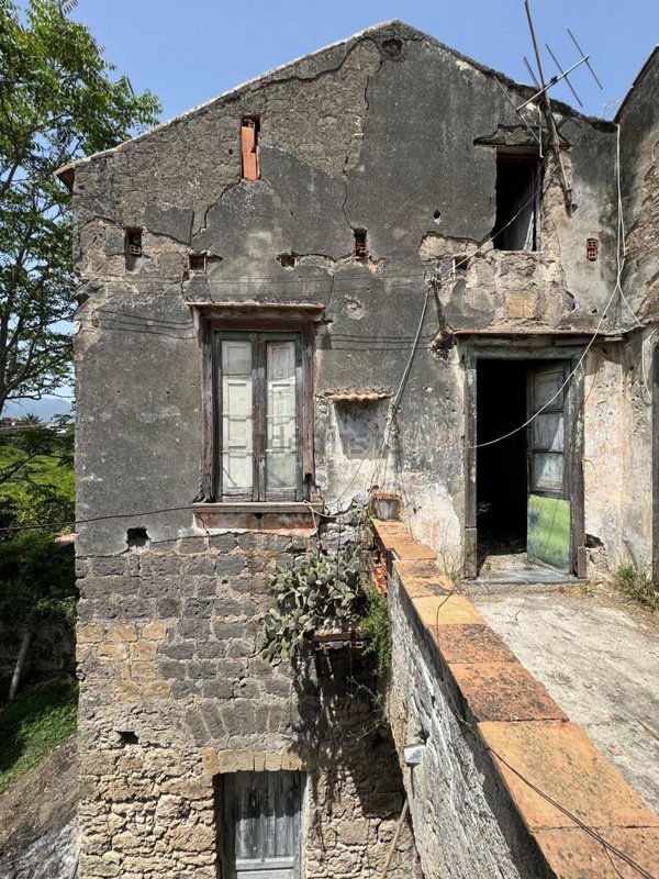 appartamento in vendita a Salerno in zona Picarielli