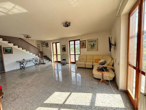 appartamento in vendita a Salerno in zona Pastena