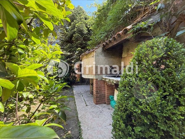 appartamento in vendita a Salerno in zona Ogliara