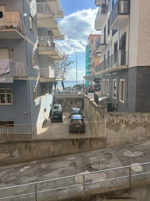 appartamento in vendita a Salerno in zona Pastena