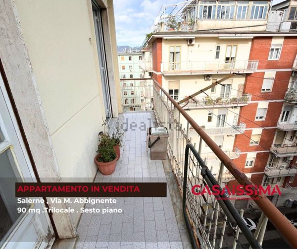 appartamento in vendita a Salerno in zona Pastena