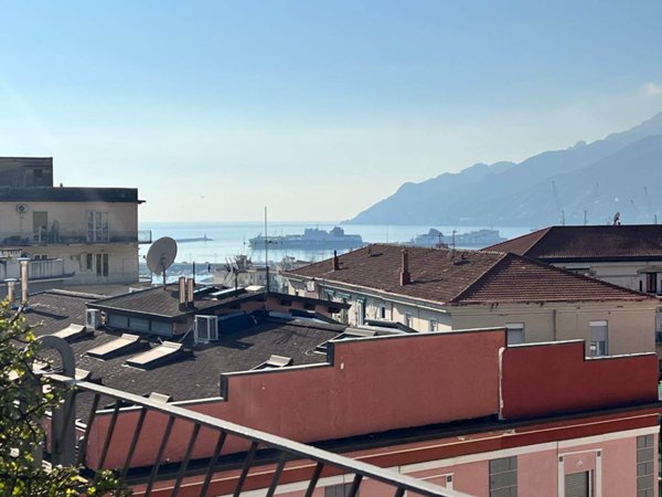 appartamento in vendita a Salerno in zona Centro Città