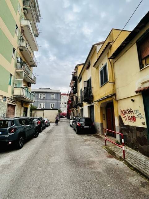 appartamento in vendita a Salerno in zona Pastena