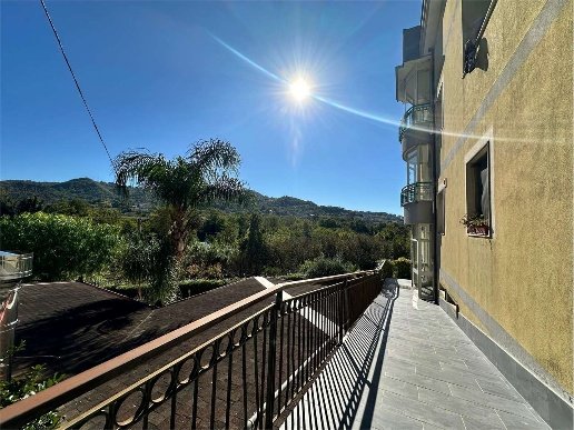 appartamento in vendita a Salerno in zona Ogliara