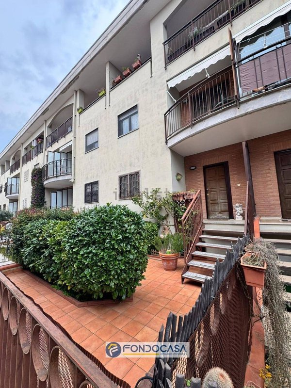 appartamento in vendita a Salerno in zona Pastena