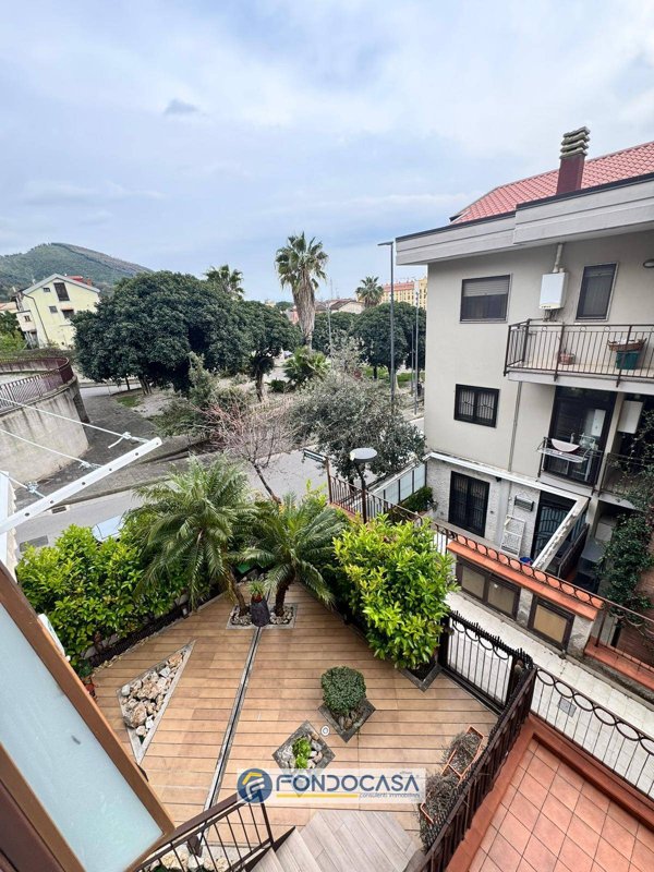 appartamento in vendita a Salerno in zona Pastena