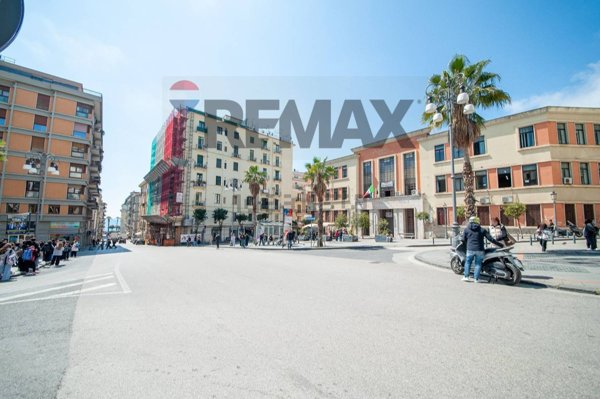 appartamento in vendita a Salerno in zona Centro Città