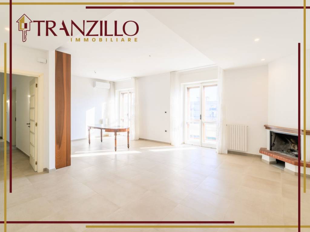 appartamento in vendita a Salerno in zona Pastena