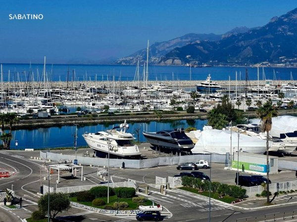 appartamento in vendita a Salerno in zona San Leonardo