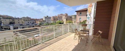 appartamento in vendita a Salerno in zona Centro Città