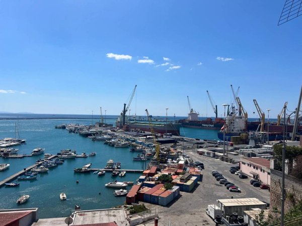 appartamento in vendita a Salerno in zona Centro Città