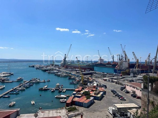 appartamento in vendita a Salerno in zona Centro Città