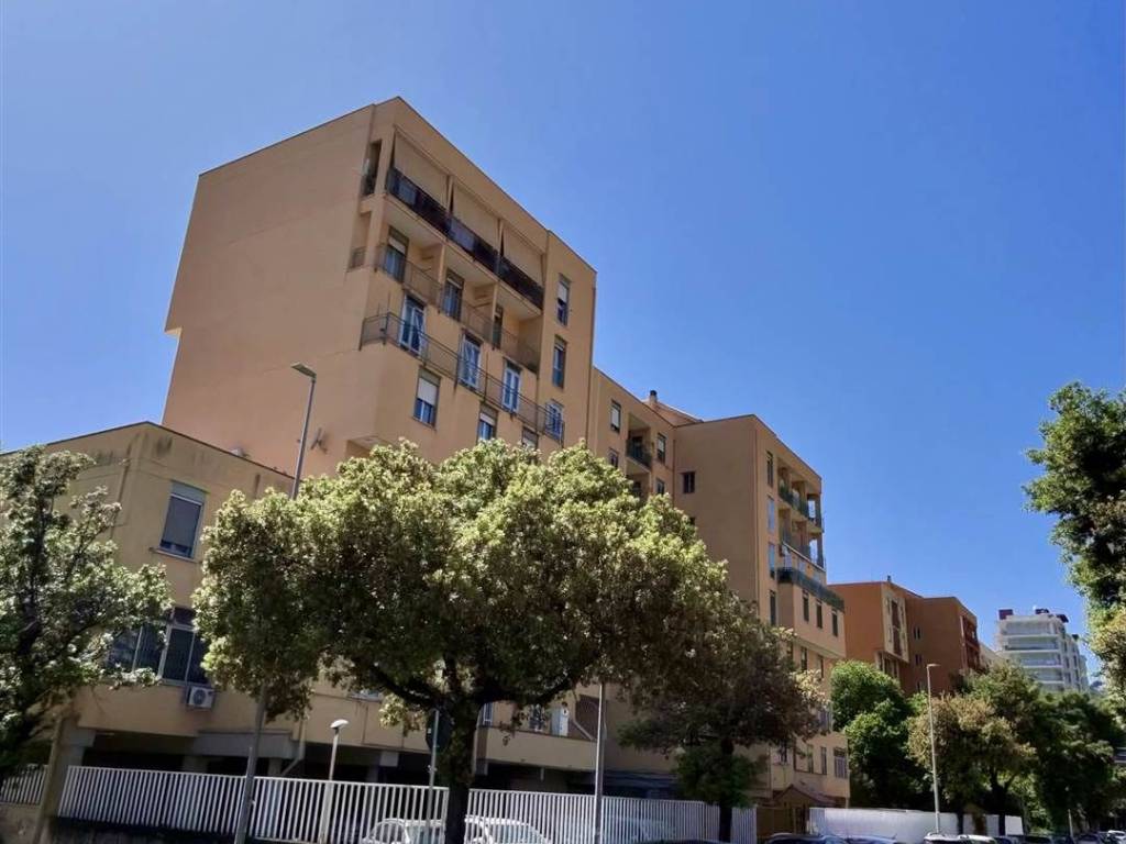 appartamento in vendita a Salerno in zona Pastena