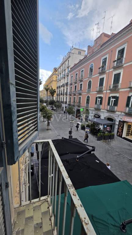 appartamento in vendita a Salerno in zona Centro Città