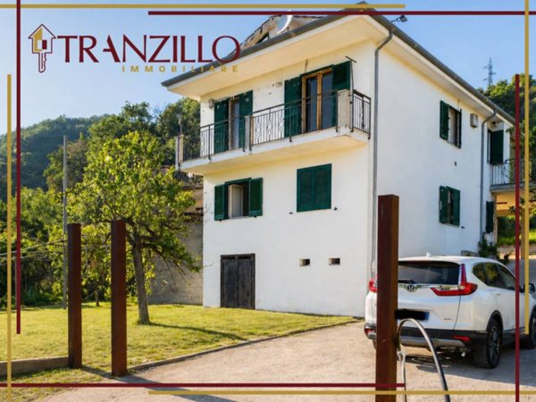 casa indipendente in vendita a Salerno in zona Giovi Altimare