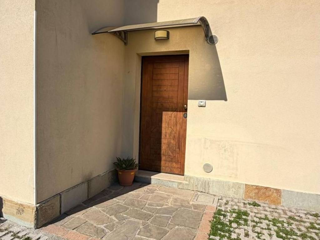 casa indipendente in vendita a Salerno