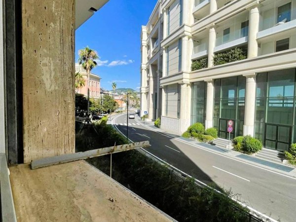 appartamento in vendita a Salerno in zona Porto