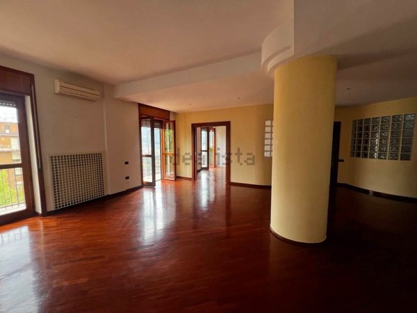 appartamento in vendita a Salerno in zona Mennolella